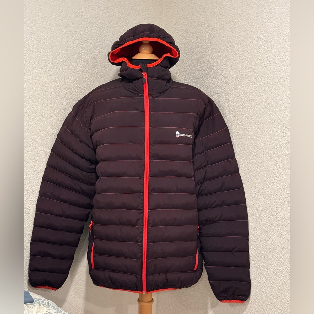 Mens Anti-Freeze SuperPuff Coat. Size Large. Deep Plum/Orange